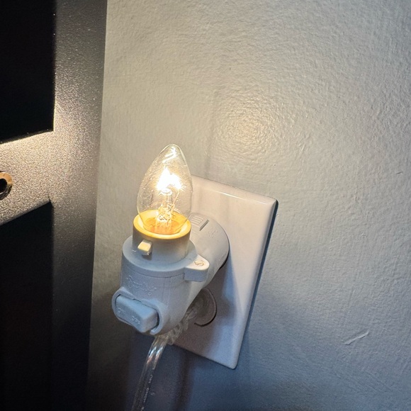 Scentsy Warmer Wake Up and Be Awesome Mini Warmer retired Nightlight - Picture 9 of 9